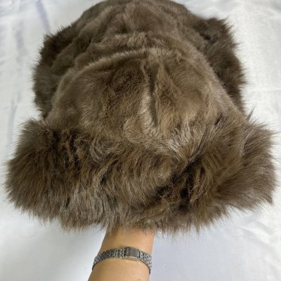 کلاه پوست خزدار قهوه ای