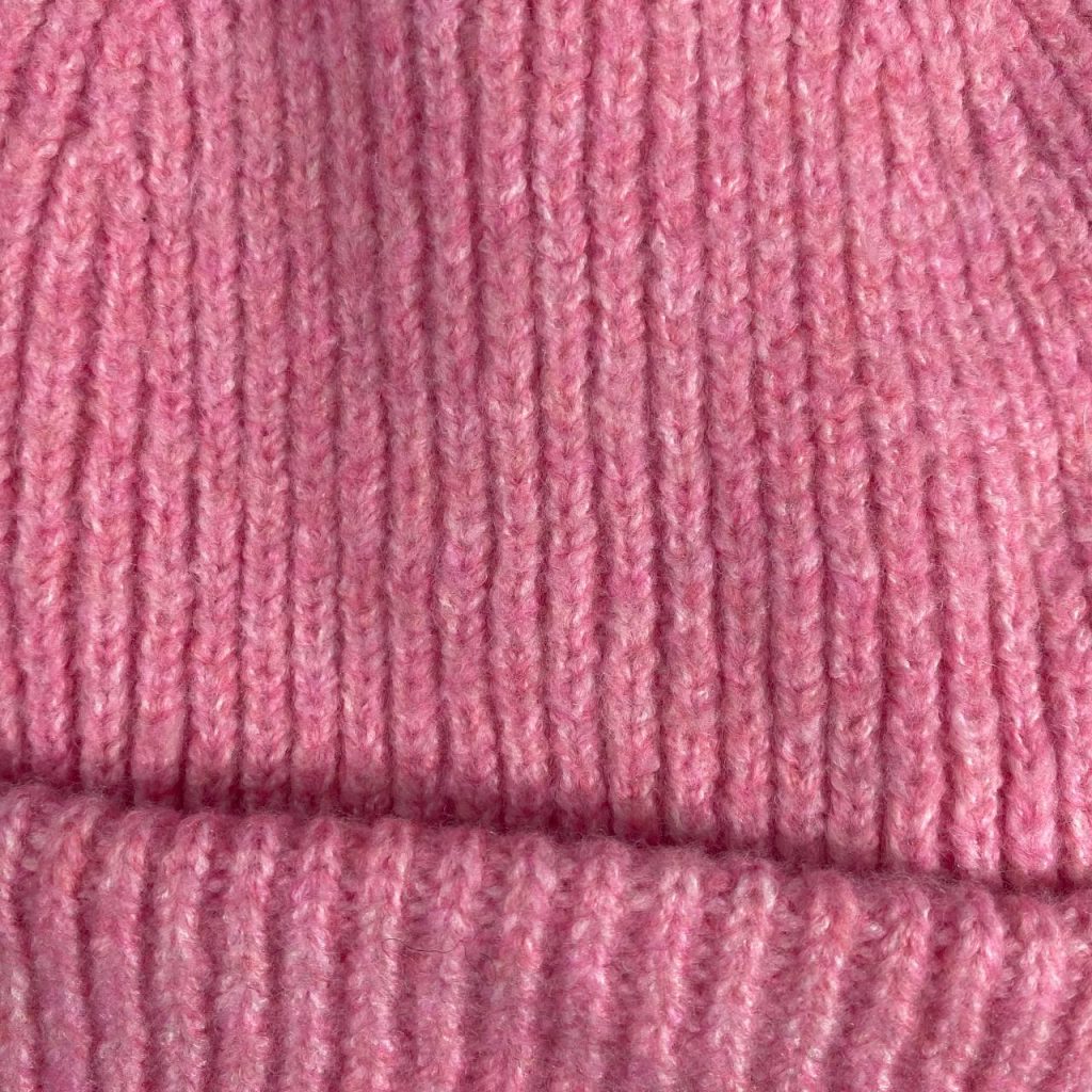 کلاه بافتنی صورتی