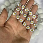 دستبند گل بابونه نقره ای