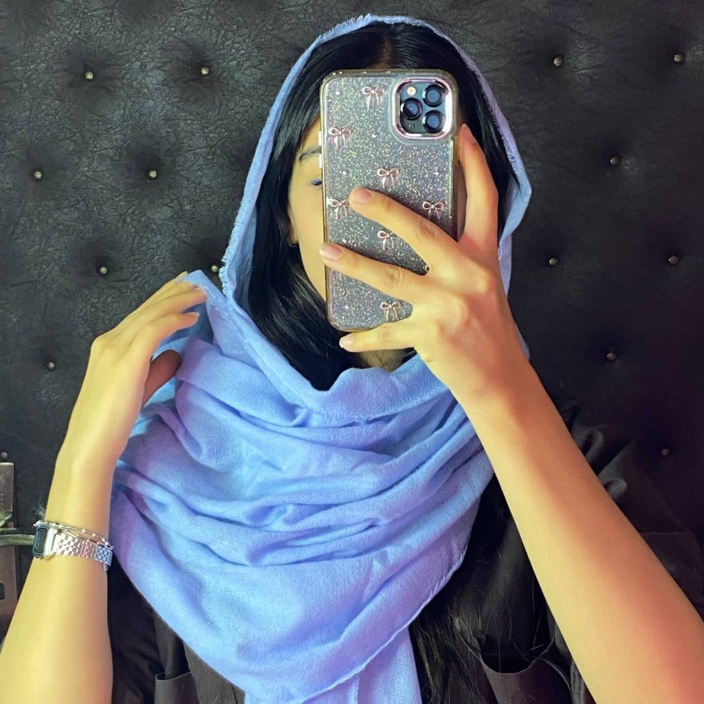 شال موهر آبی