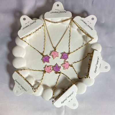 گردنبند برگ