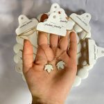 گردنبند برگ سفید