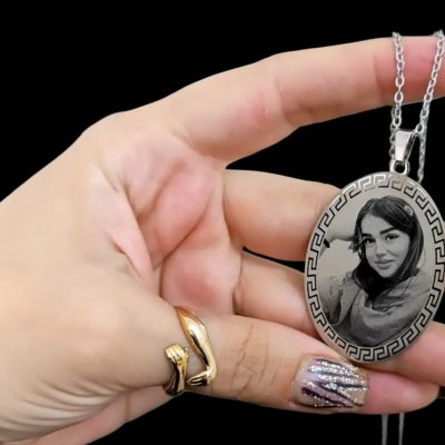 پلاک استیل حک چهره یا متن دلخواه بیضی 3*3.5 سانتی