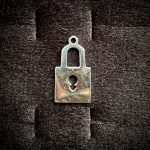 پلاک استیل مینیمال نقره ای  کد 104
