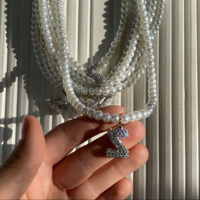 گردنبند مرواریدی حروف فول نگین