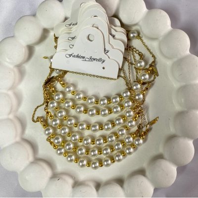 گردنبند. مروارید و گوی