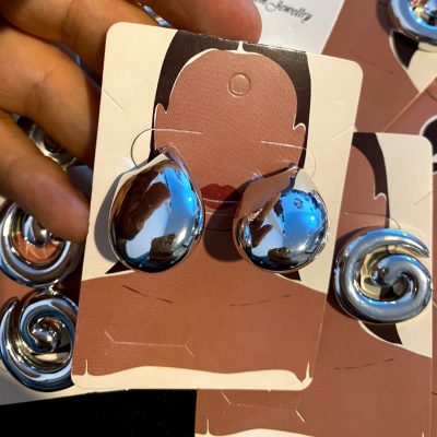 گوشواره دفرمه اشکی نقره ای