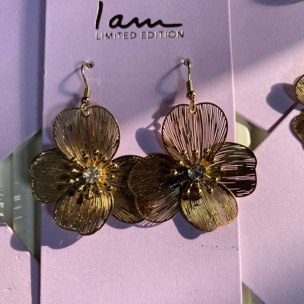 گوشواره گل لیزری