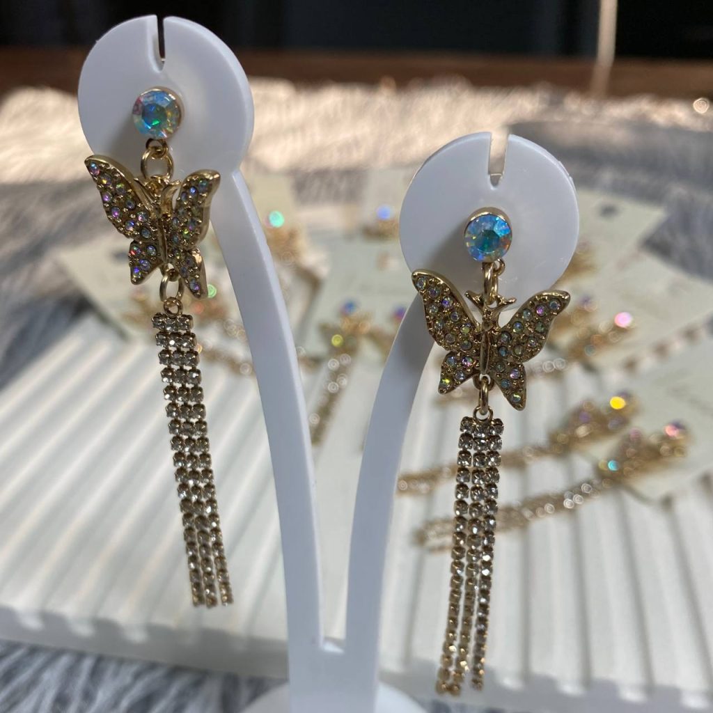 گوشواره باتر فلای