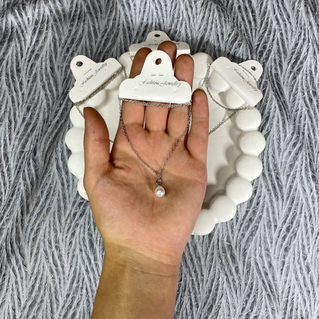 گردنبند مروارید اشکی کوچک