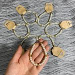 دستبند مرواریدی گوی طلایی
